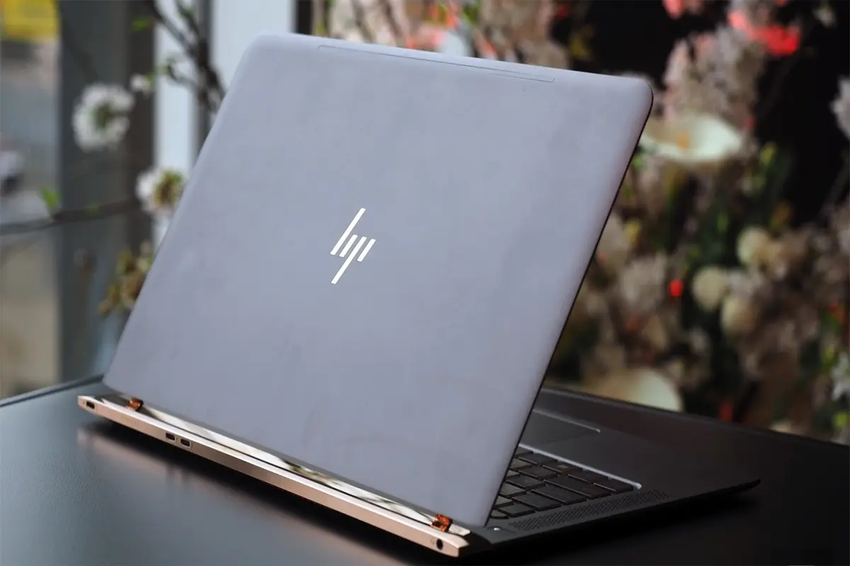 hp-laptop-sarj-soketi-tamiri